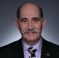 Lloyd E. Ratner, MD Profile Headshot